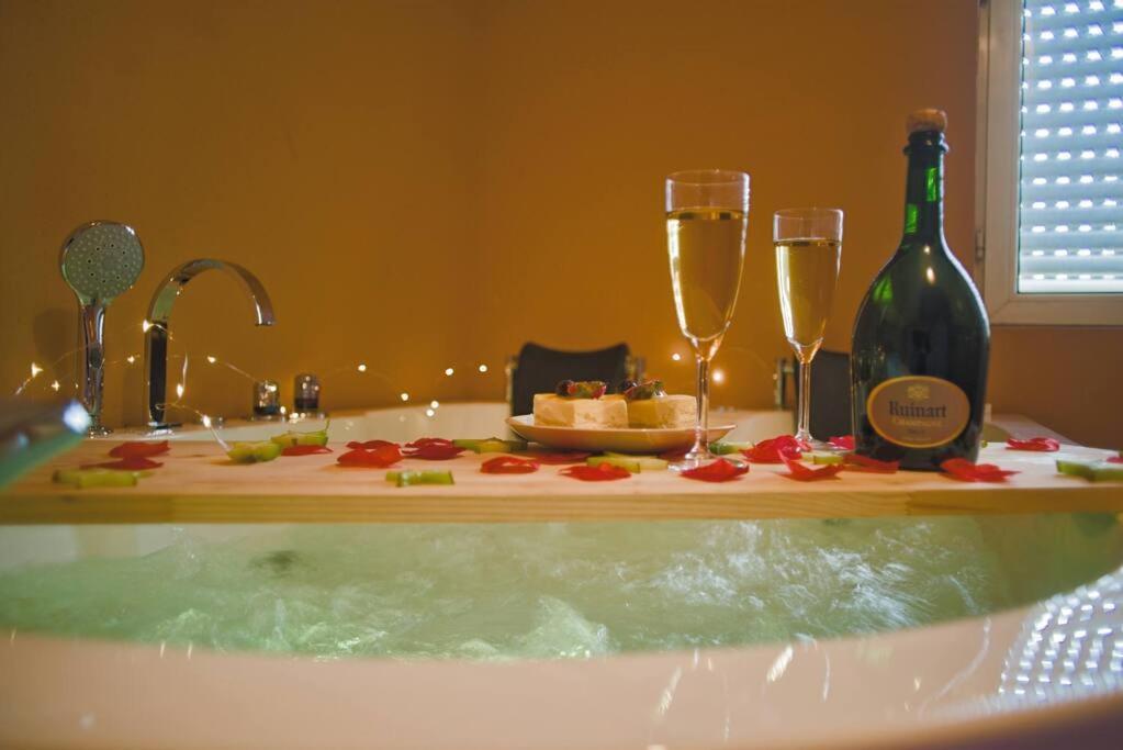 Buranoroom Jacuzzi De Gamme Parkingfree Apartment *